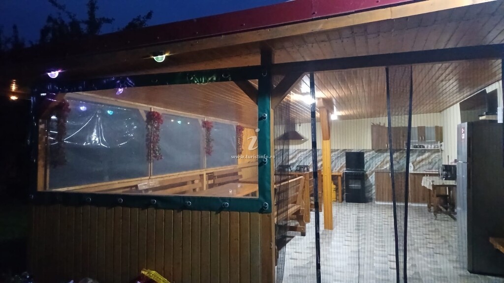 Camere de închiriat Casa Anda
