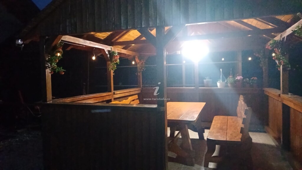 Camere de închiriat Casa Anda