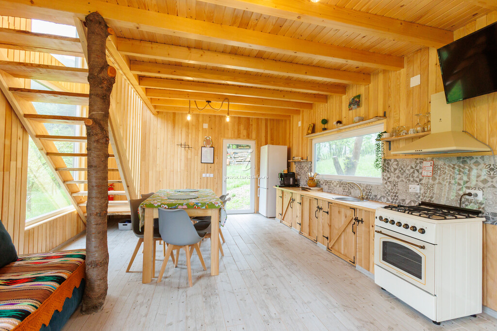 Cabana Magic Pine Nest