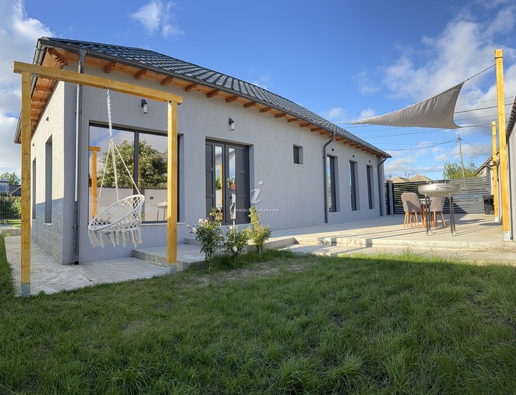 Casa de vacanță Alex`s Beach House