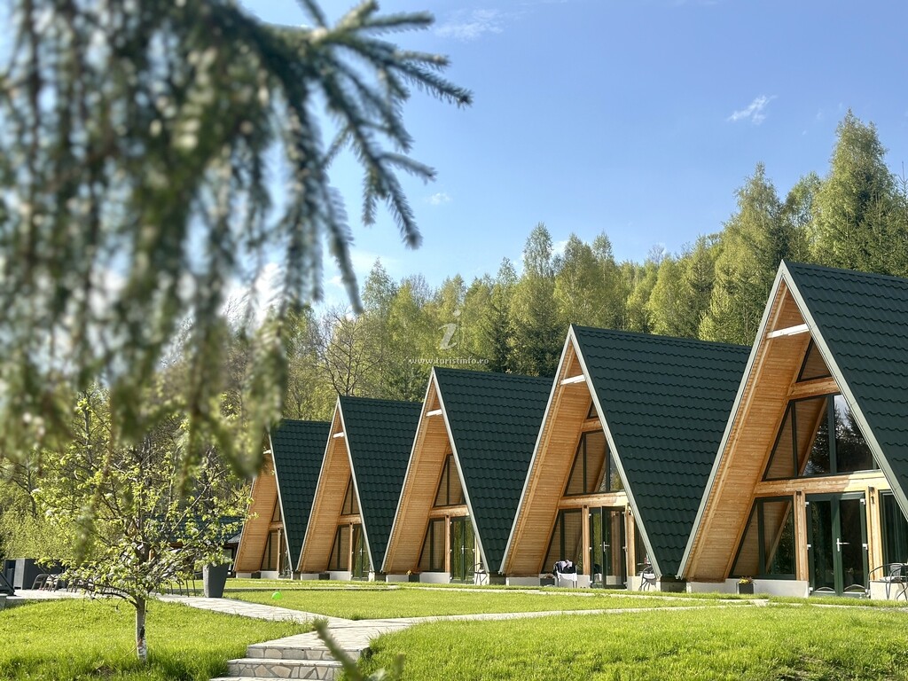 Pensiunea Merișor & A-frames