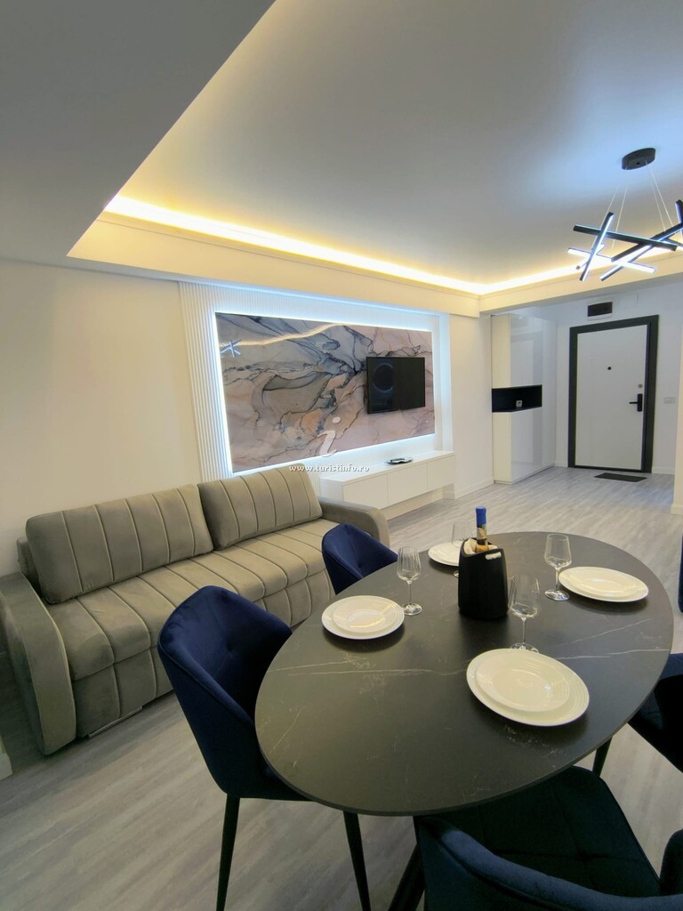 Studio Room 220