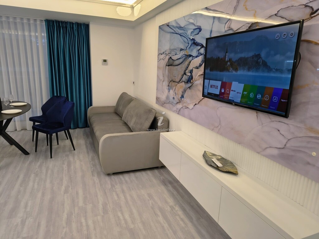 Studio Room 220