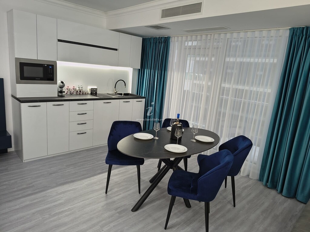 Studio Room 220