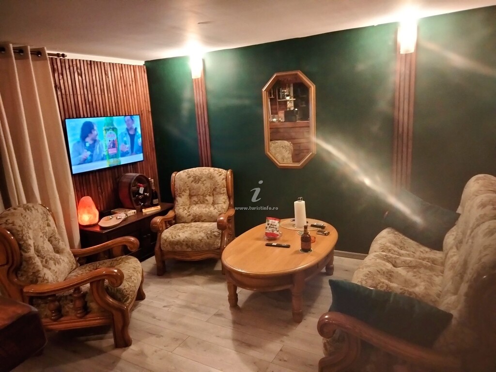Doi Iepuri