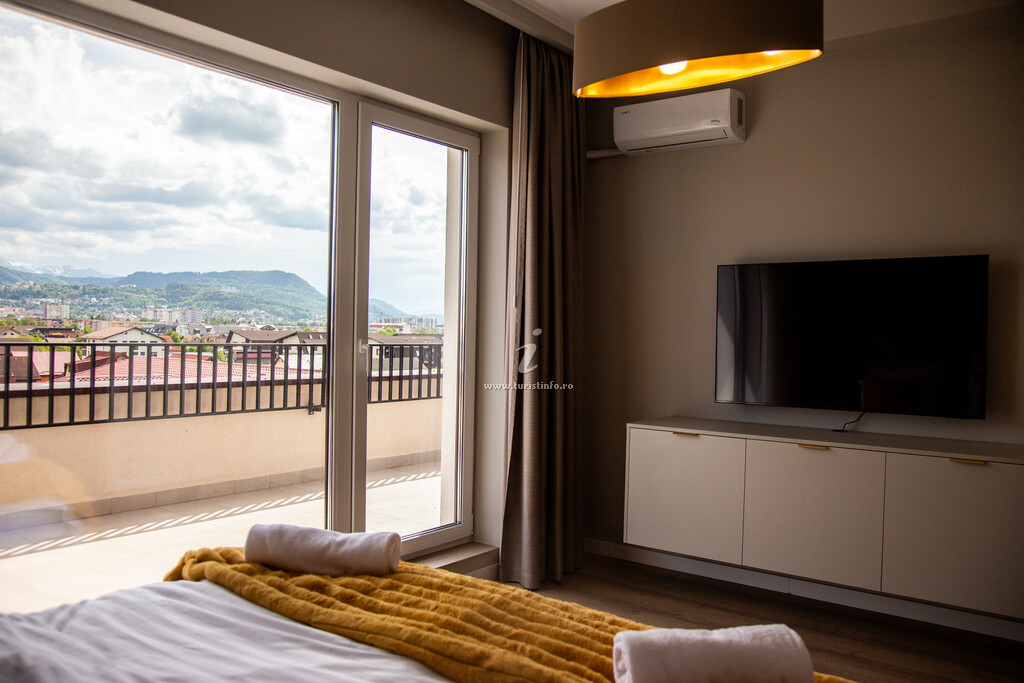 Tâmpaview Aparthotel