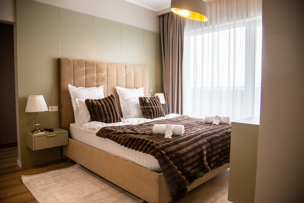 Tâmpaview Aparthotel