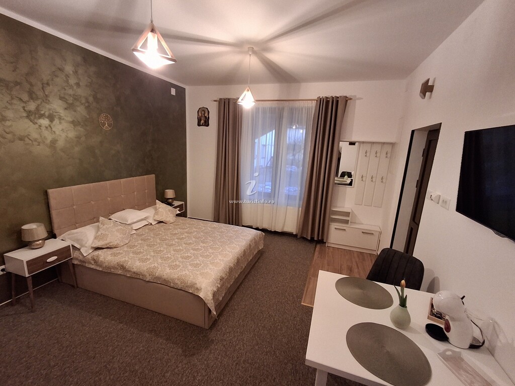 Pensiunea Casa Dorneană