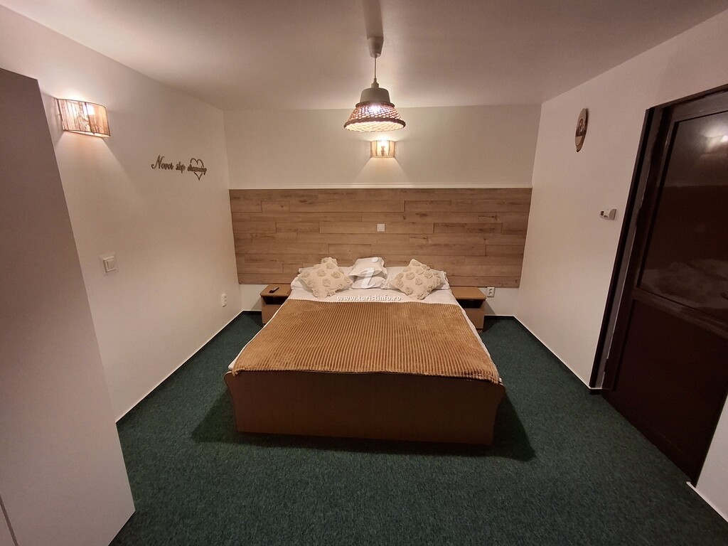 Pensiunea Casa Dorneană
