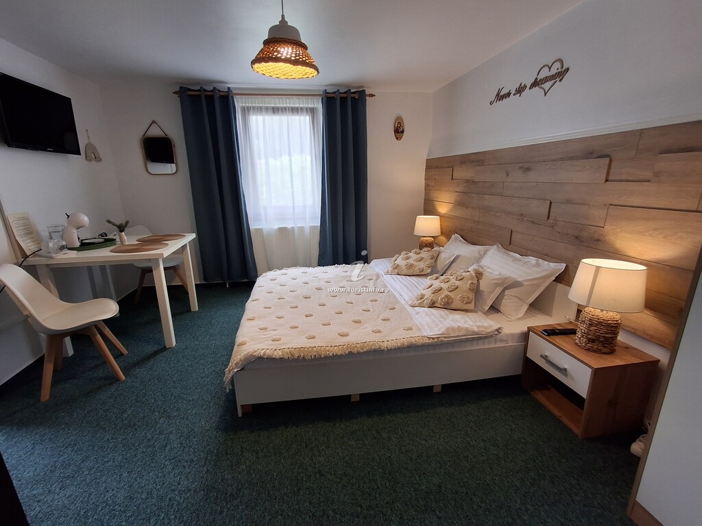 Pensiunea Casa Dorneană