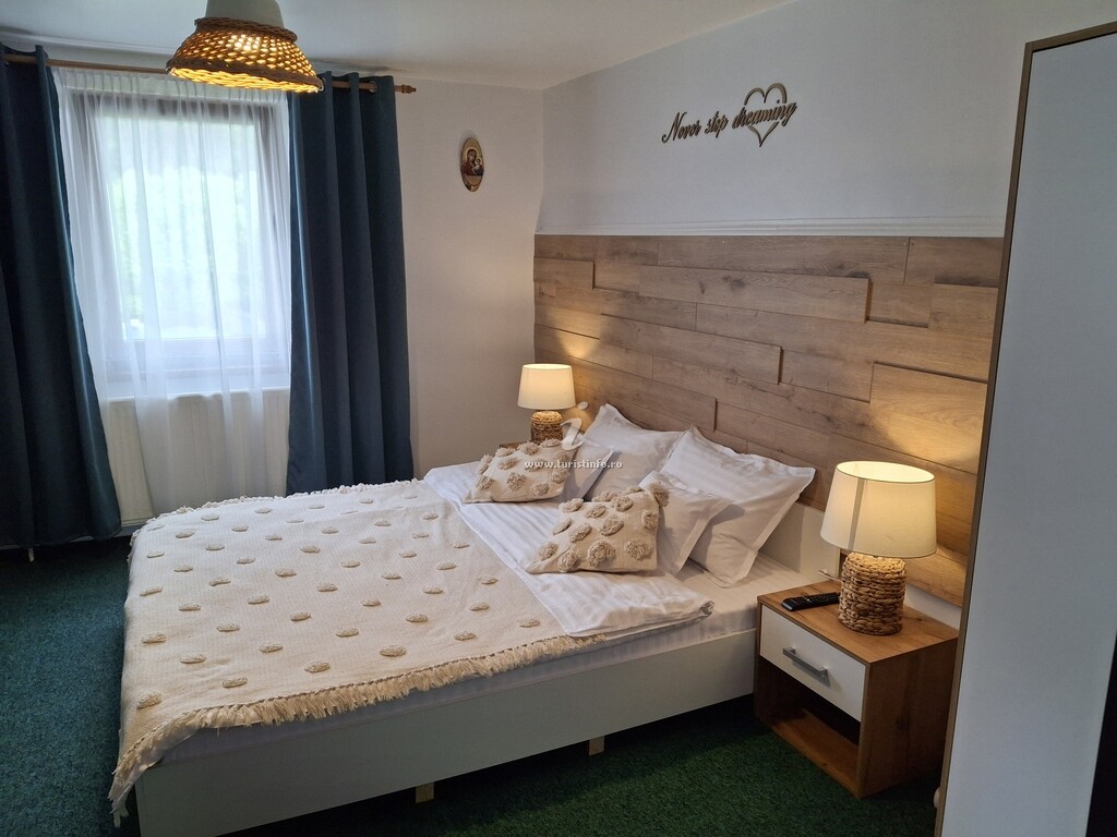 Pensiunea Casa Dorneană