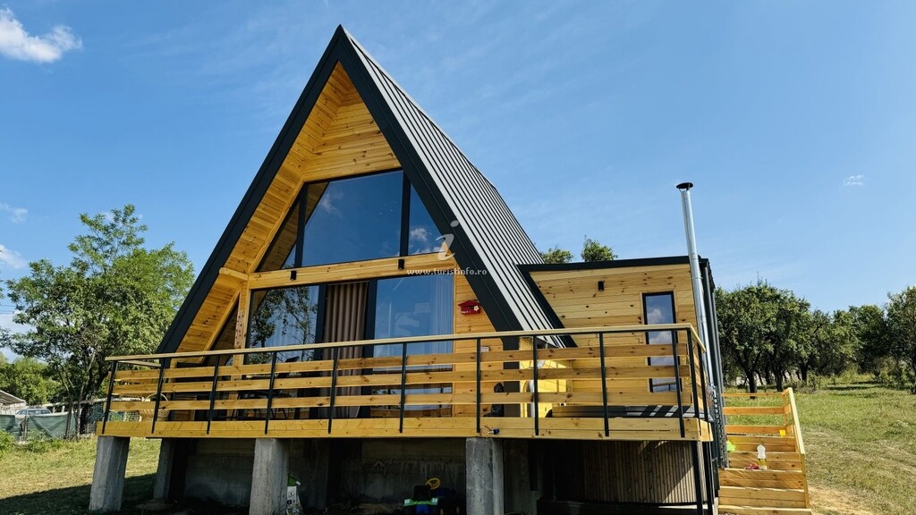 IezerVenture Cabins