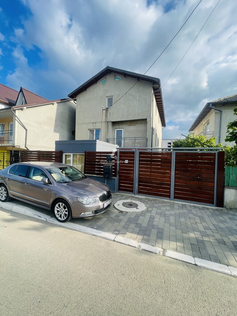 Camere de închiriat Casa Robin