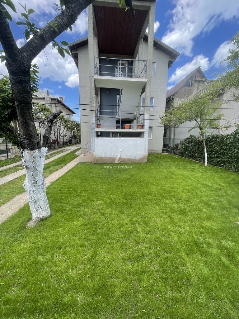 Camere de închiriat Casa Robin