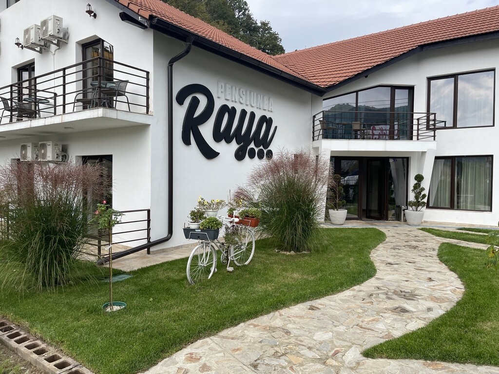 Pensiunea Raya