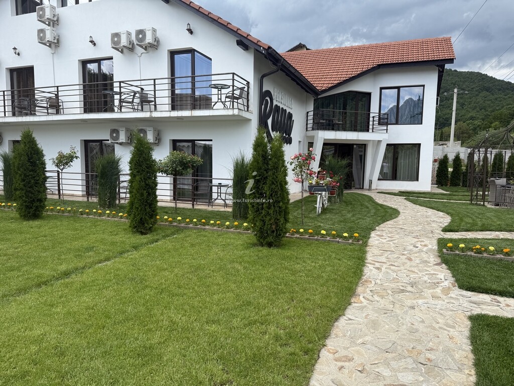 Pensiunea Raya