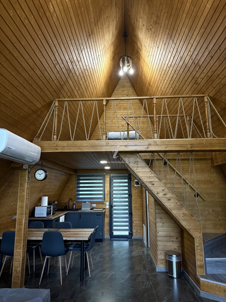VVV House Residence
