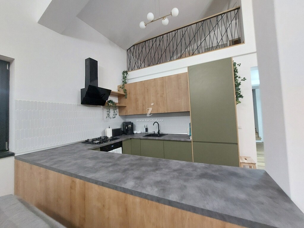 Vila Yellow House