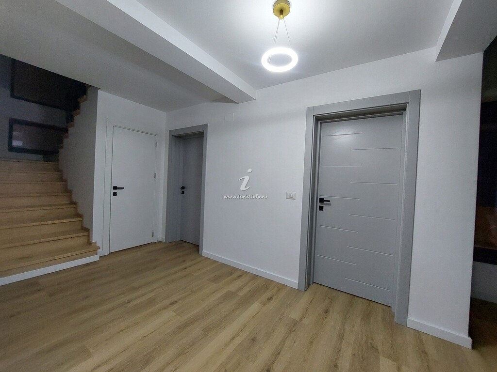 Vila Yellow House