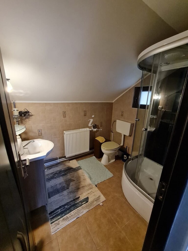 La Poalele Giumalăului