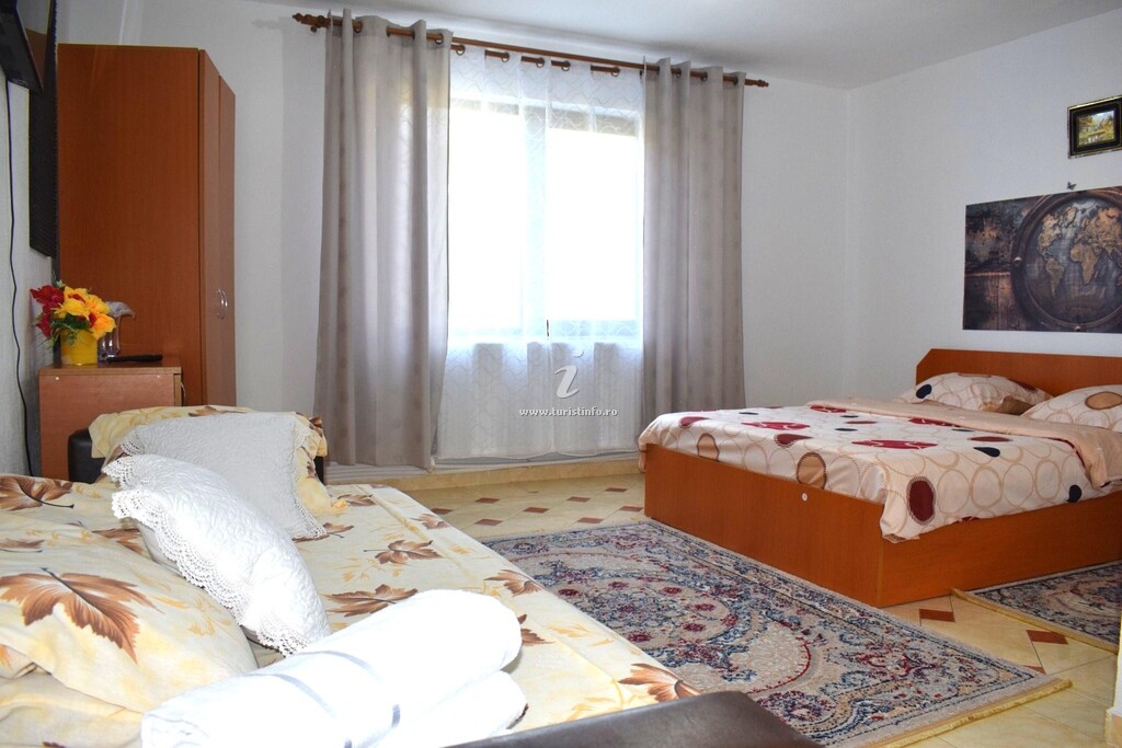 Casa Peștera Ponicova