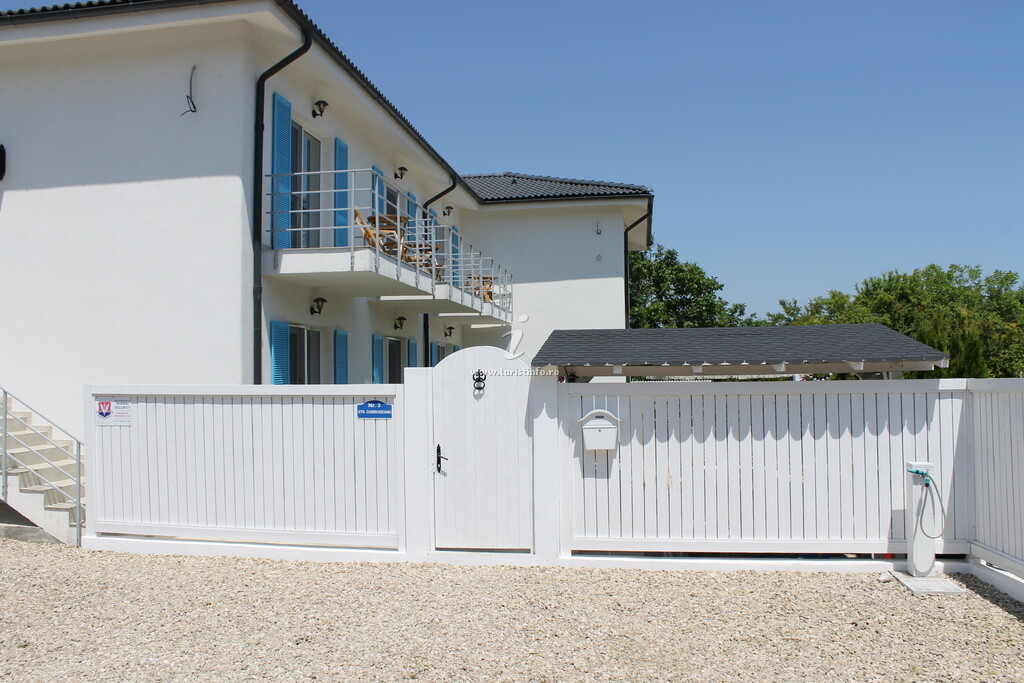 Casa Ayan