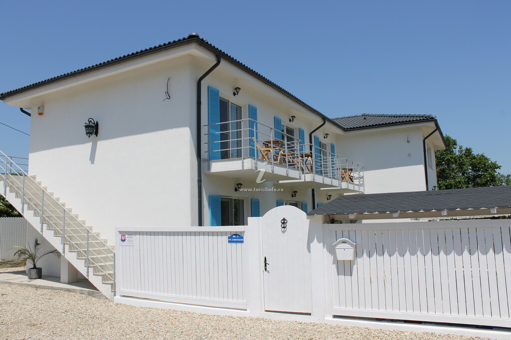 Casa Ayan