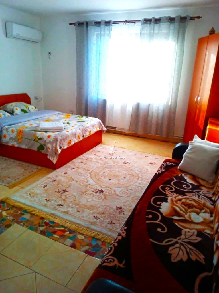 Casa Peștera Ponicova