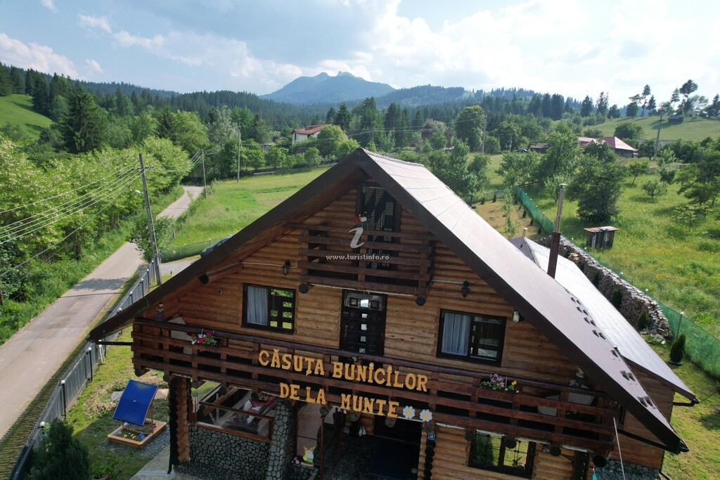 Căsuța Bunicilor de la Munte
