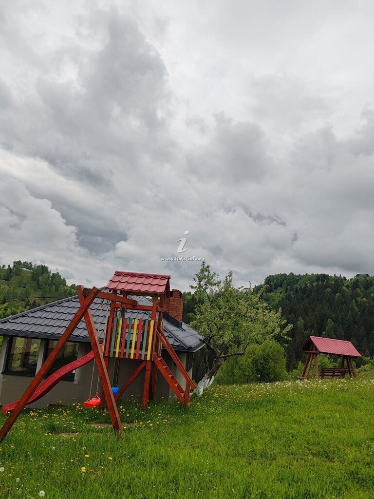 Casa Felinarul Munților