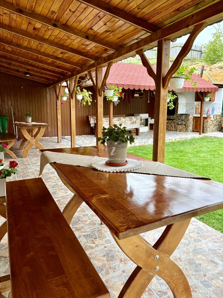 Pensiunea La Căsuță