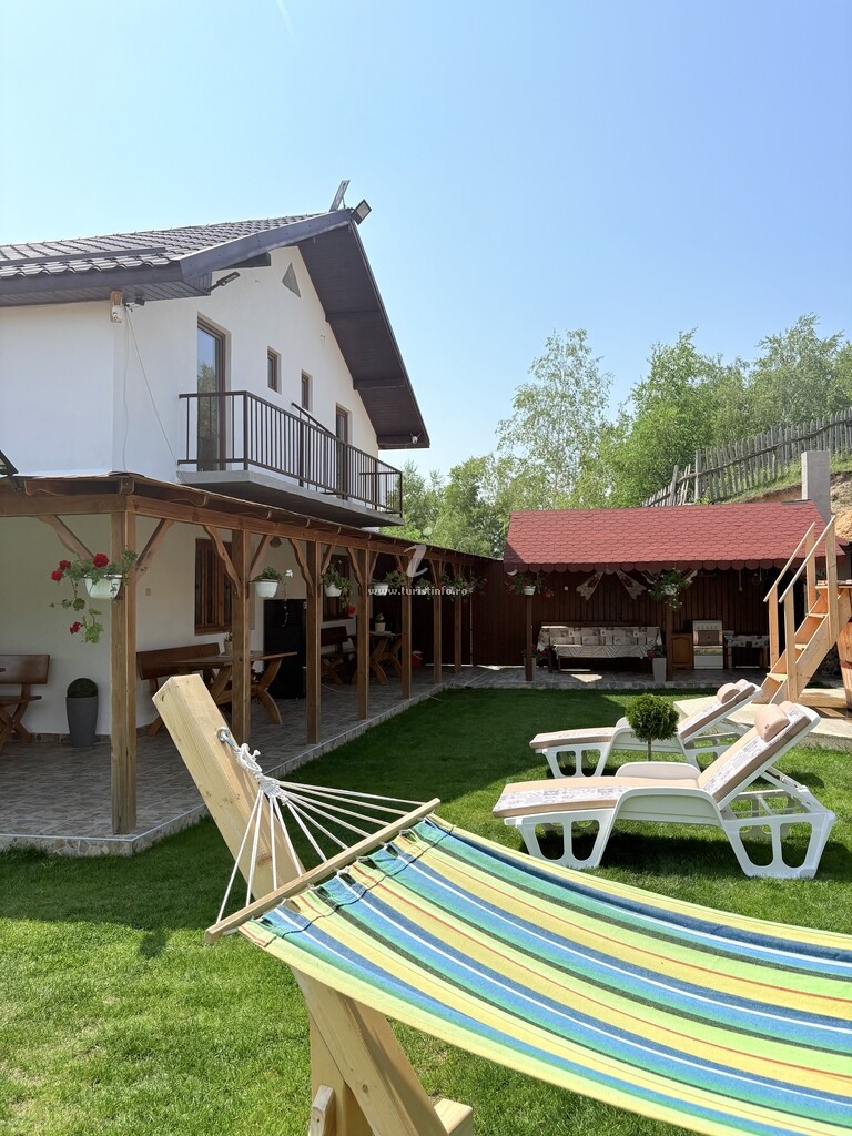 Pensiunea La Căsuță
