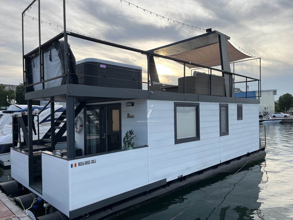 Casa Plutitoare Seaesta