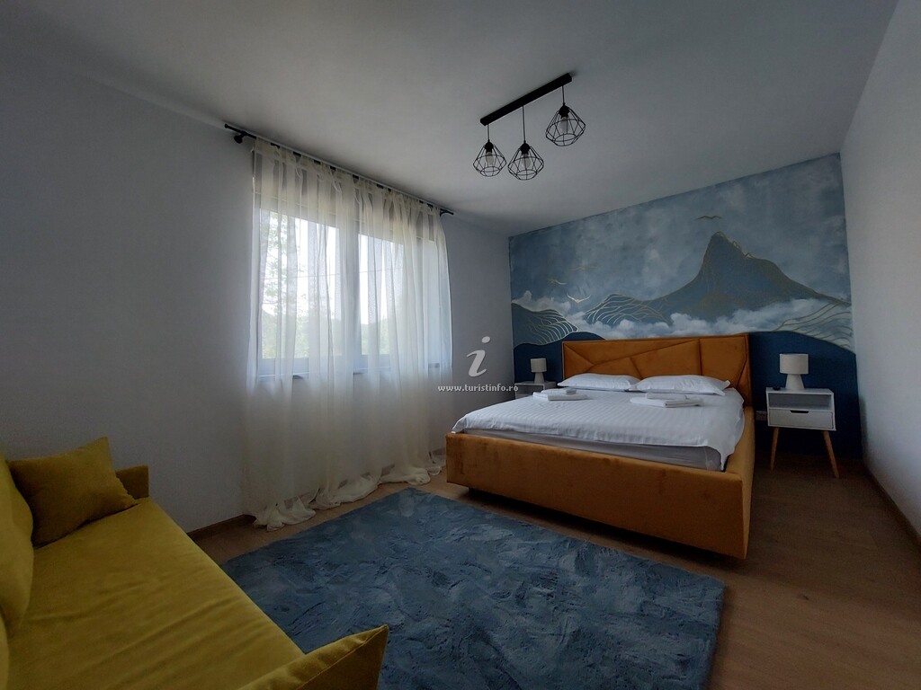 Vila Yellow House
