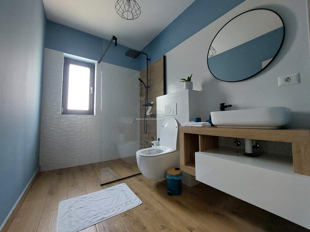 Vila Yellow House