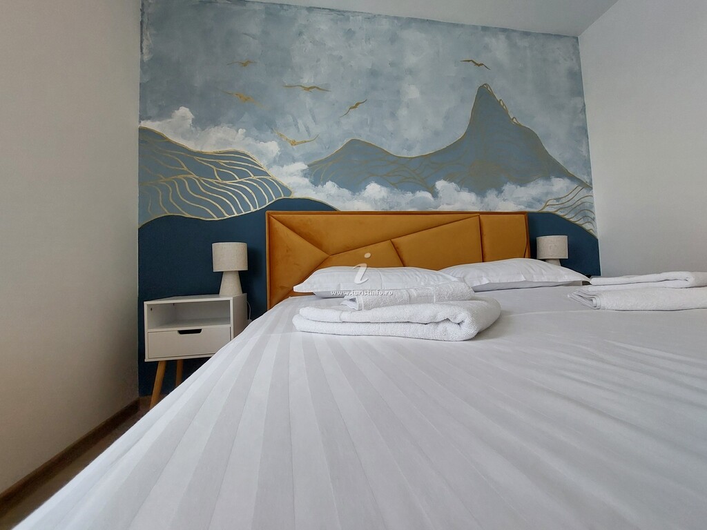 Vila Yellow House