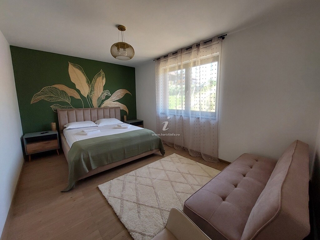 Vila Yellow House