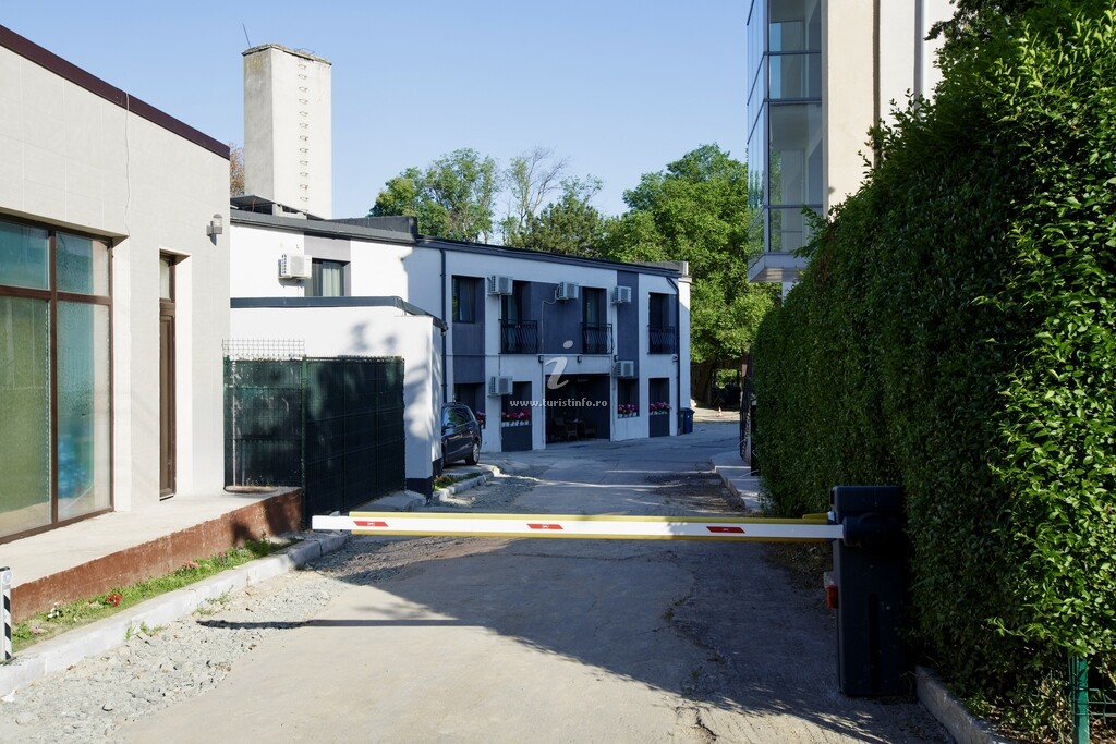 Camere de închiriat Leda