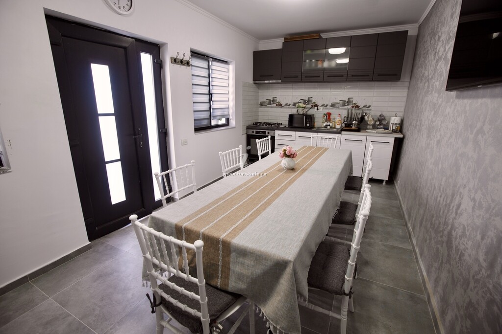 Camere de închiriat Leda