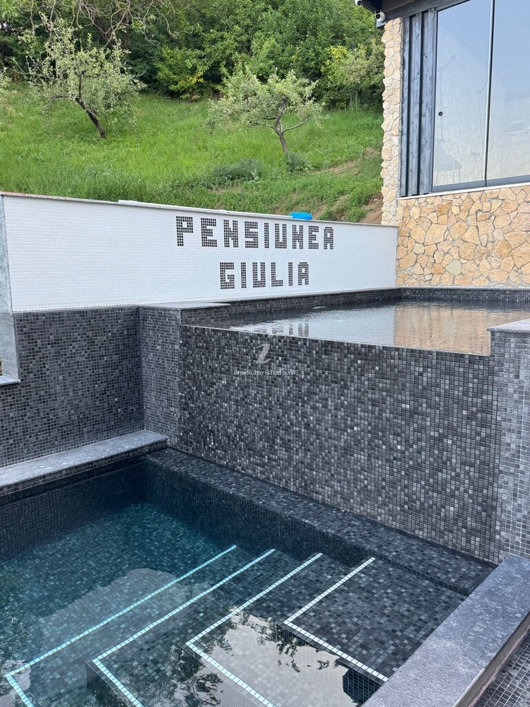 Pensiunea Giulia House