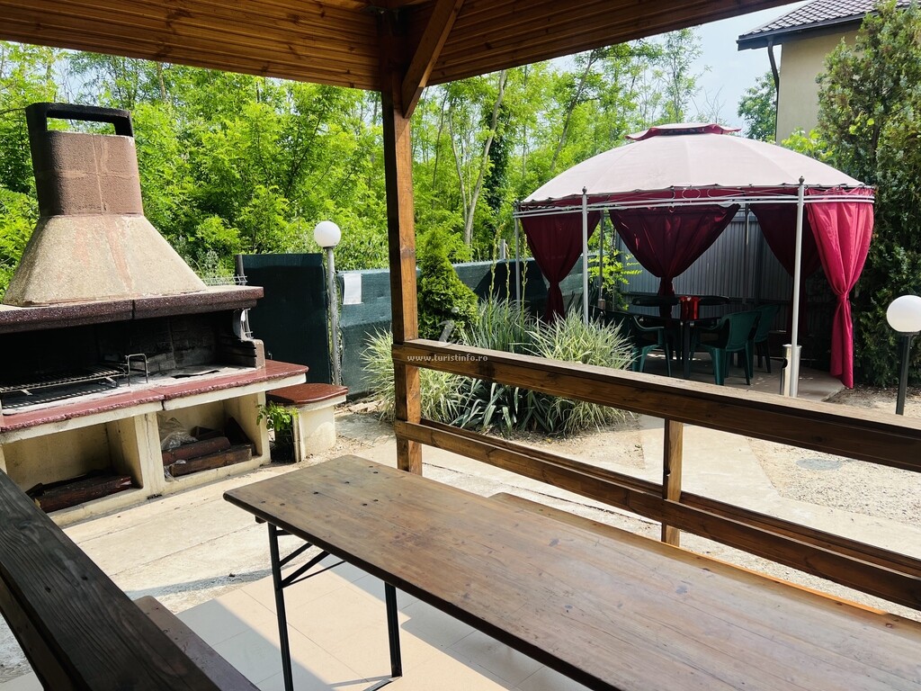 Casa Raysa si Andrei