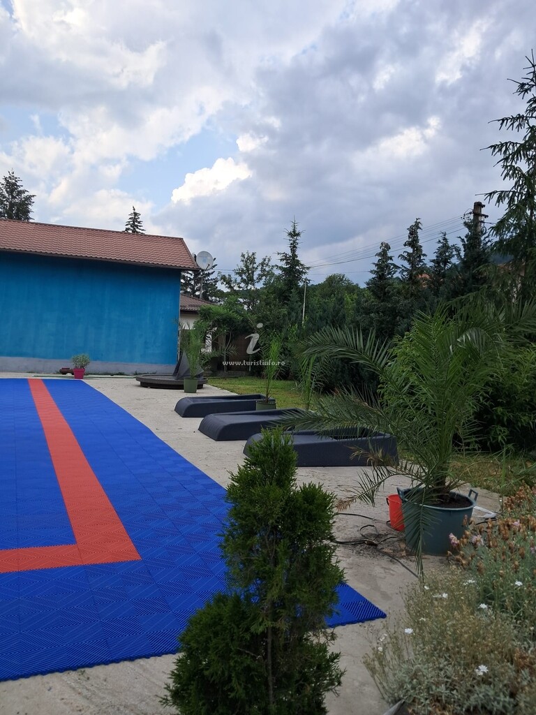 Pensiunea Trei Ursuleți
