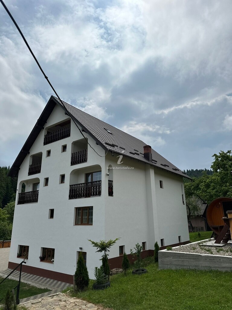 Camere de închiriat Casa Geta