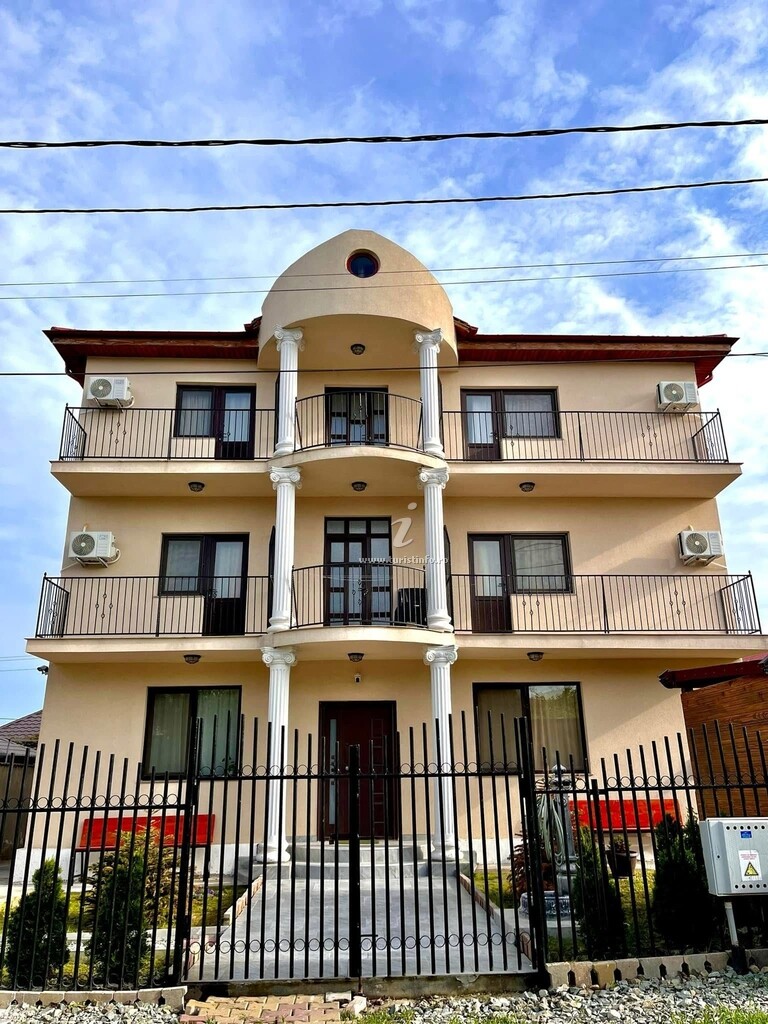 Vila Macris