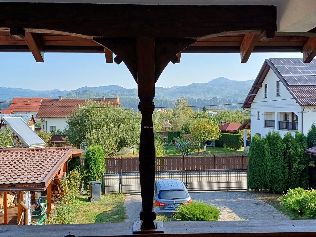Casa Grad by Ciprian