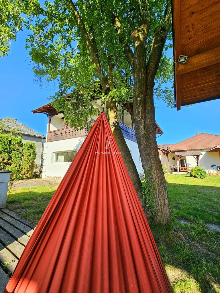 Casa Grad by Ciprian