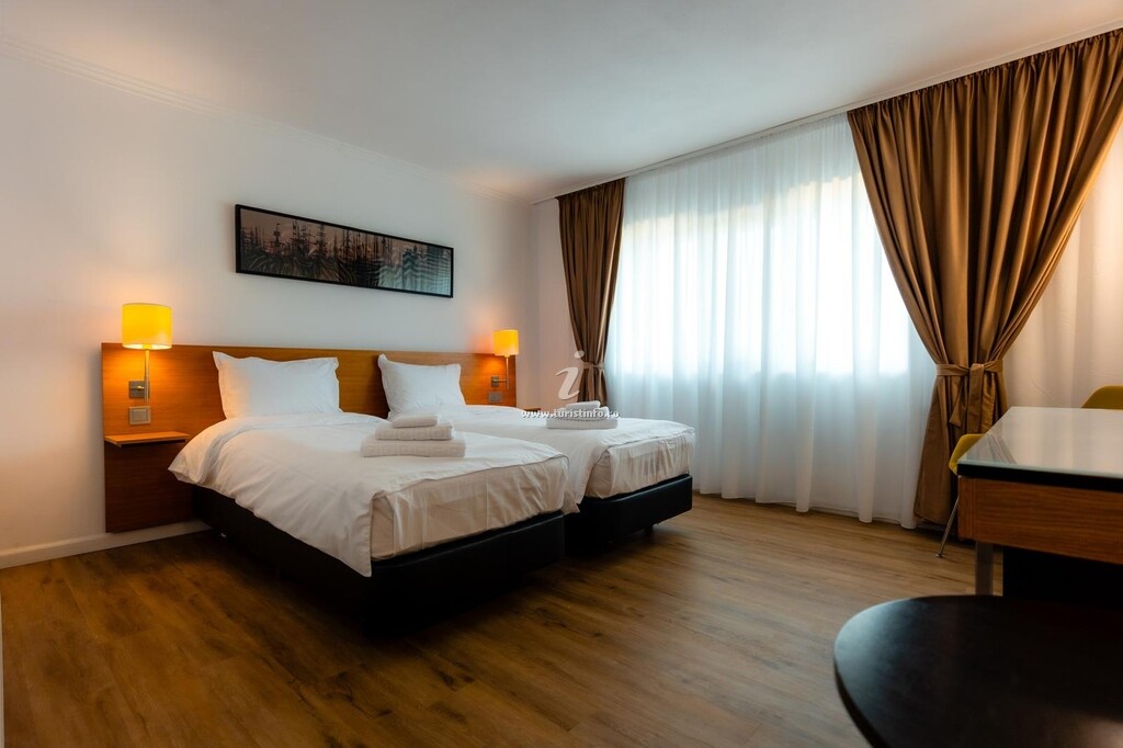 Hotel Chr Vista