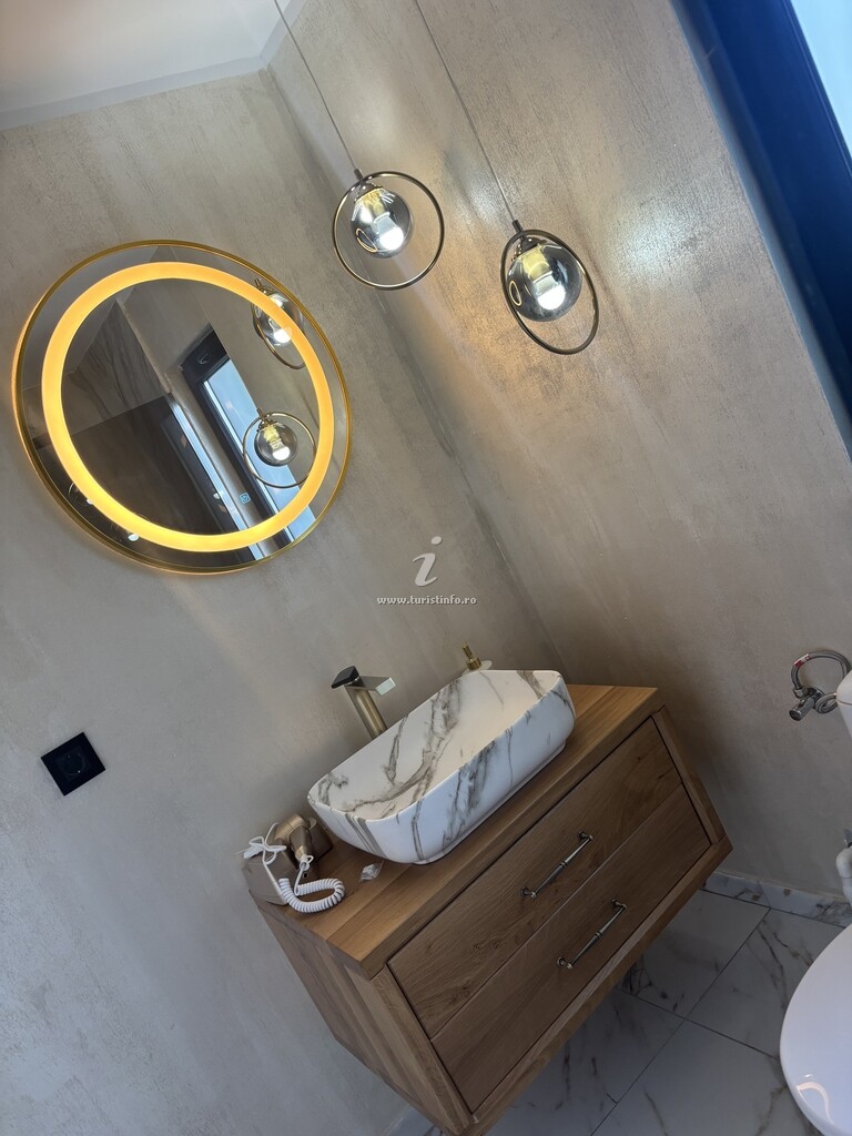 Cabana Cuibul lui Răzvan