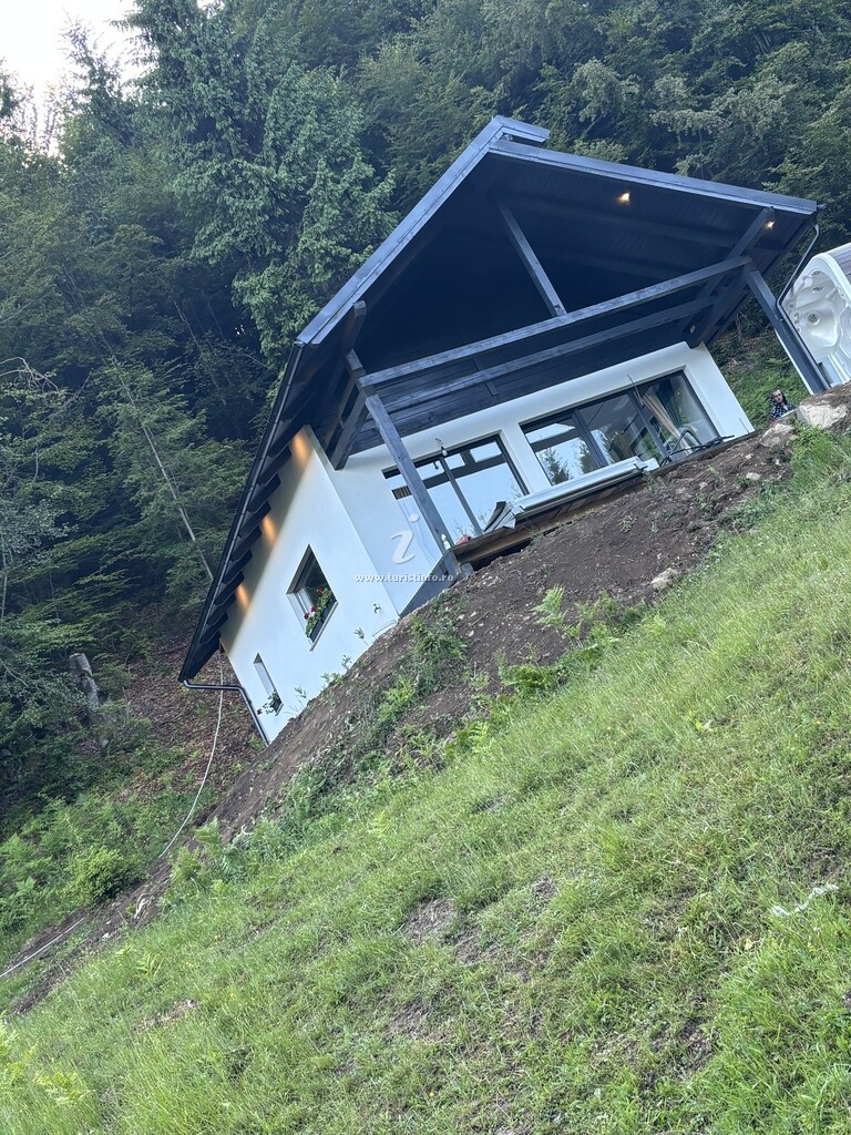 Cabana Cuibul lui Răzvan