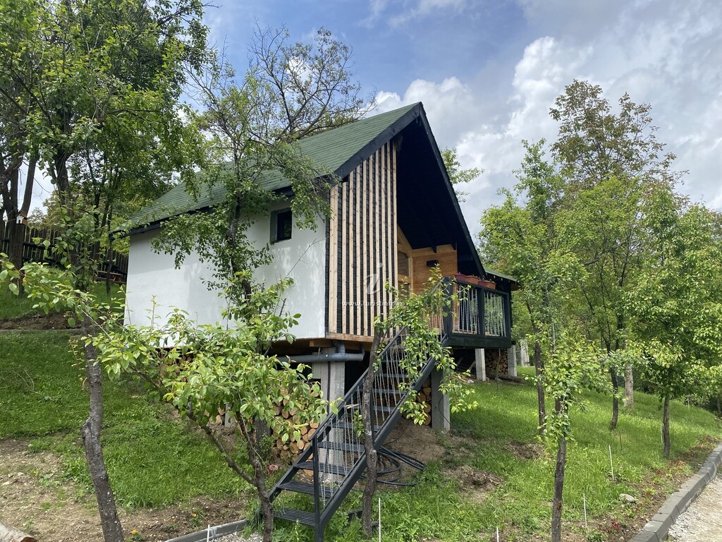A-frame Ograda Lui Calin